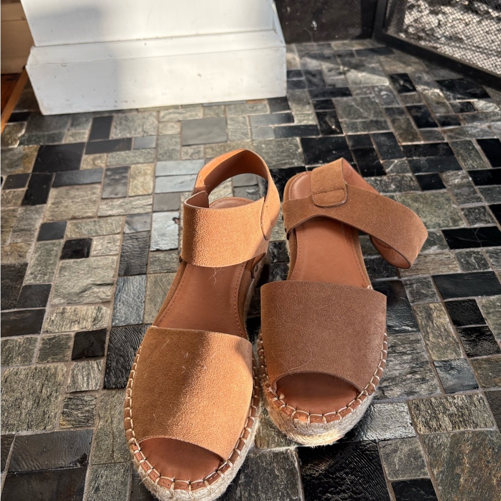 Mi.iM Brown Espadrille Sandals, never been worn!